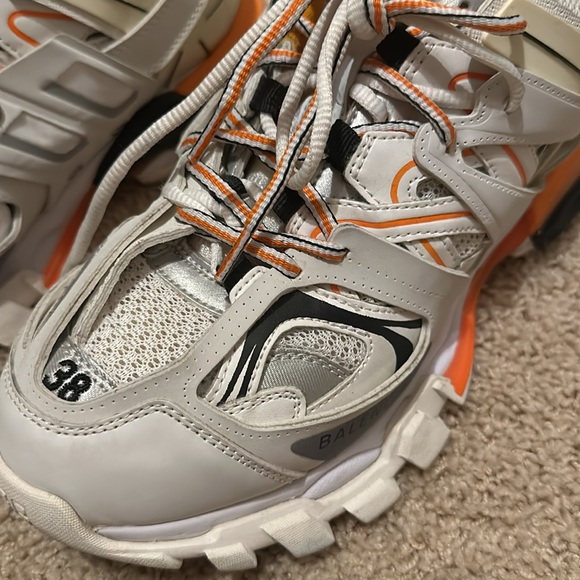 Sneakers Balenciaga size 8 like new - Picture 2 of 8